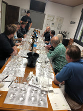 Load image into Gallery viewer, BEADE RIBEIRO AUTOR LOUREIRA 2017 750ML