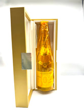 Load image into Gallery viewer, Louis Roederer Cristal Brut 2016 750ML Gift Pack

