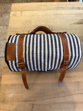Load image into Gallery viewer, Twine Living Co Picnic Blanket

